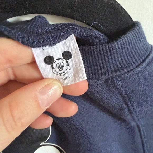 Disneyland Mickey Mouse Kids Navy Blue Crewneck Sweater size 5/6 EUC - Picture 3 of 5